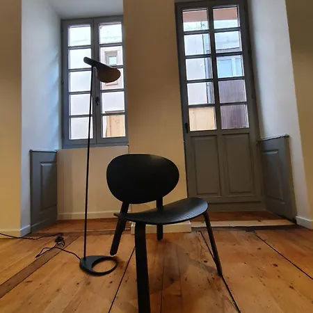Hyper Centre Apartment